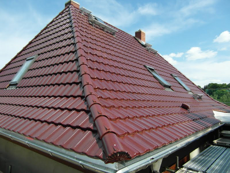 Steildacheindeckung mit Dachziegeln